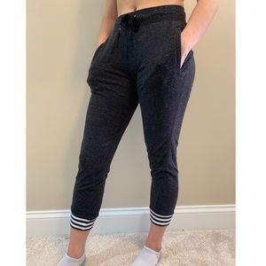 Cropped Adidas sweatpants